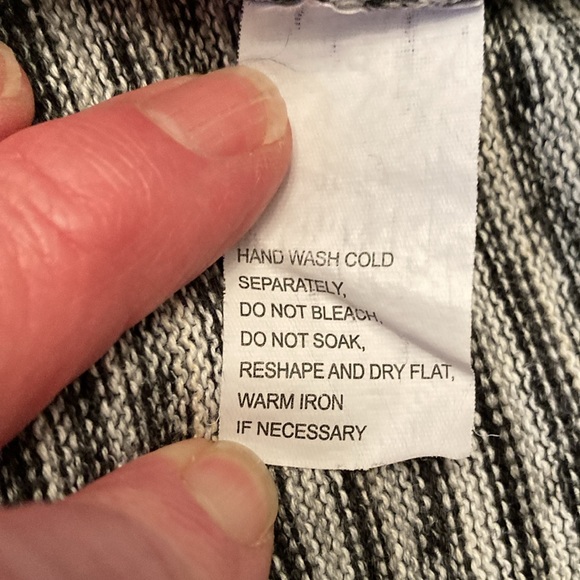 Eight eight eight; Women’s size M; Long sleeve tunic sweater; - Picture 4 of 4